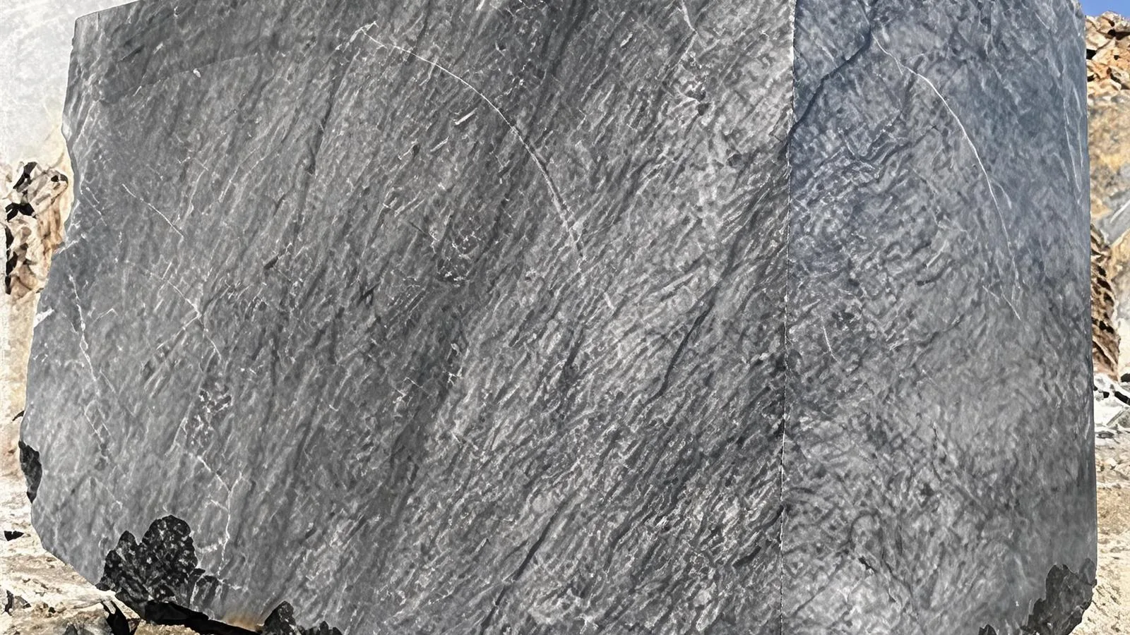 Sky Black Marble Blocks Muğla for Quarry Projects thumbnail 4