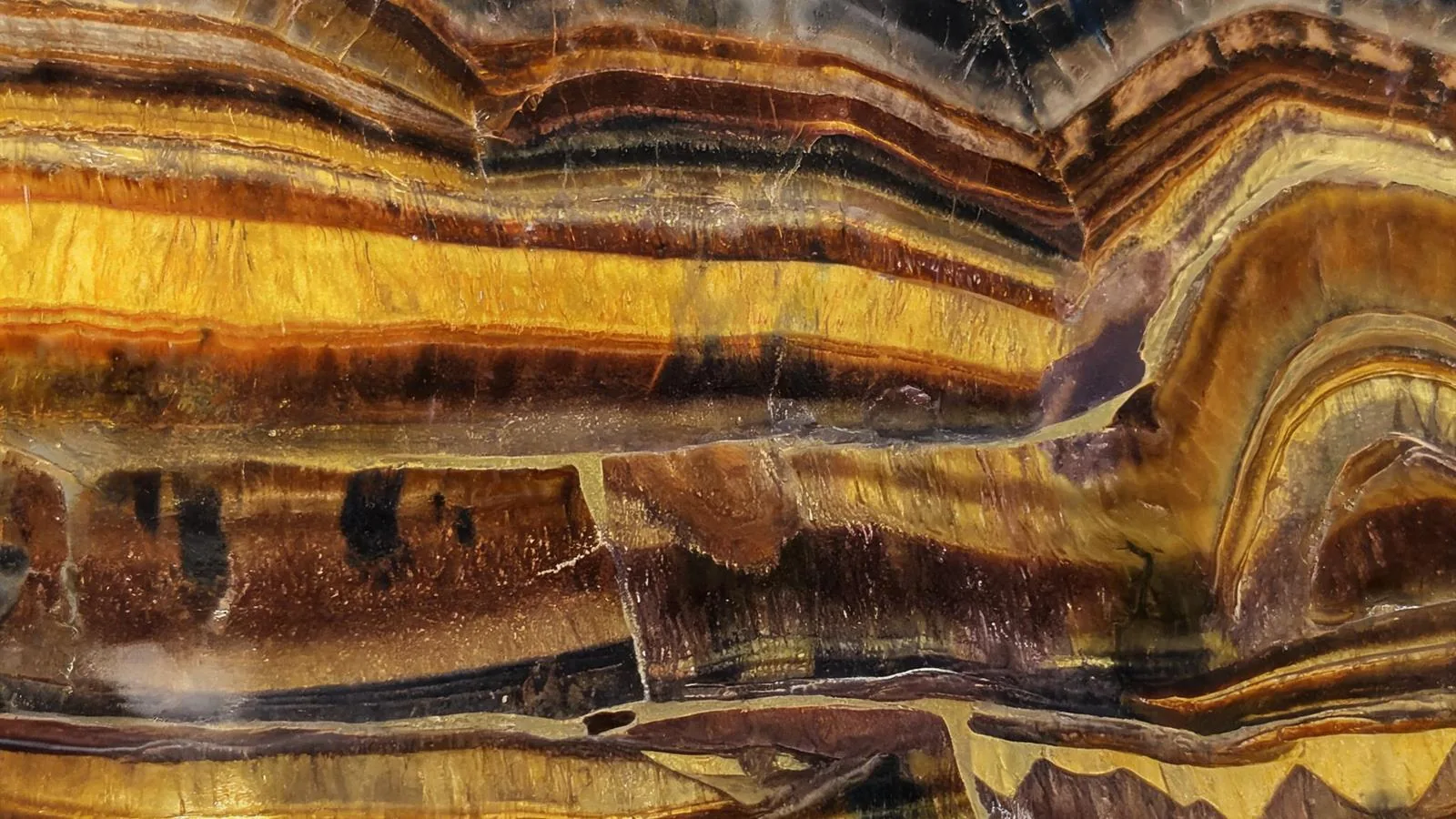 Tiger Eye Gold Slabs for Luxury Interiors thumbnail 3